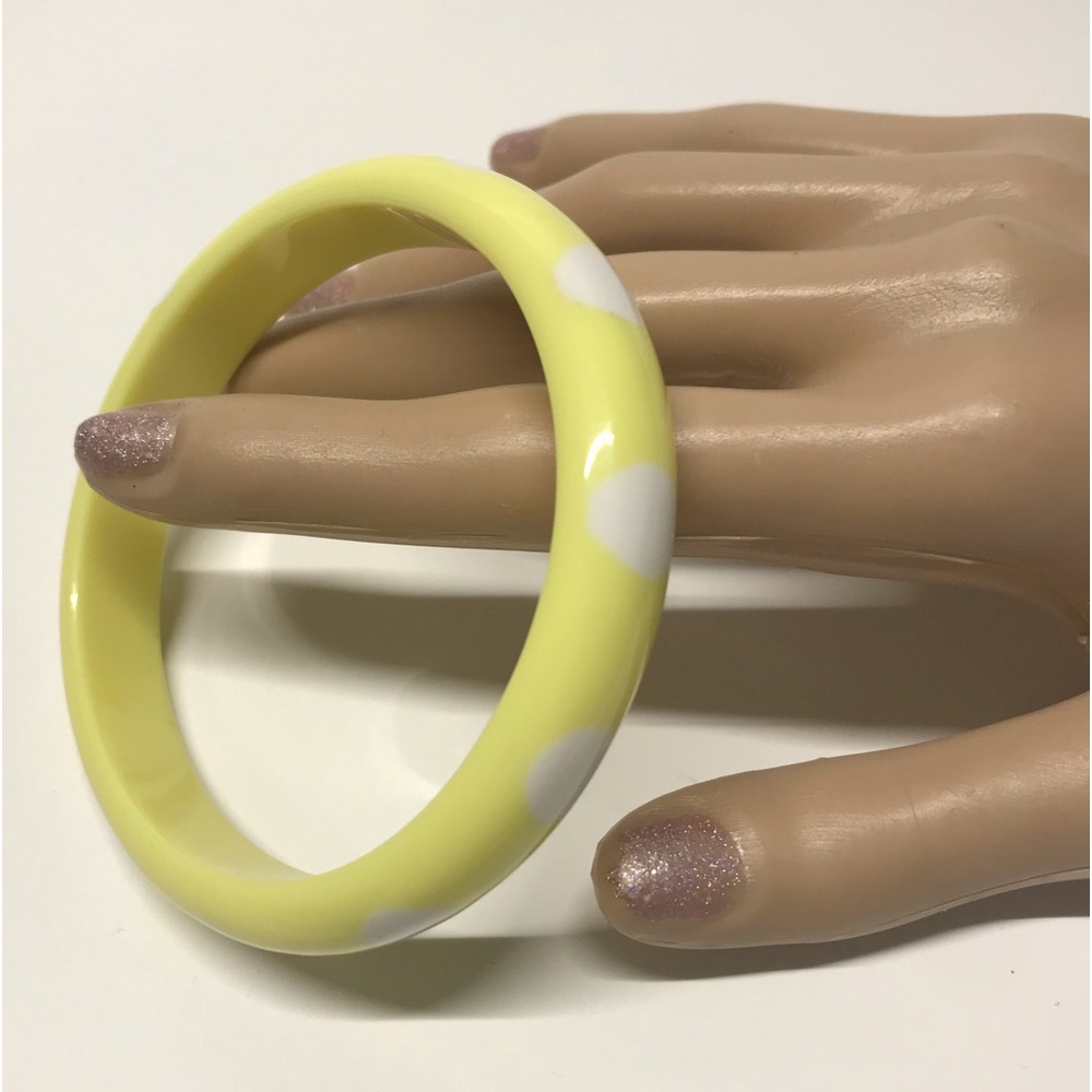 Retro Vintage Inspired Yellow White Polka Dot Fakelite Bangle Bracelet Funky Fun - Picture 3 of 4